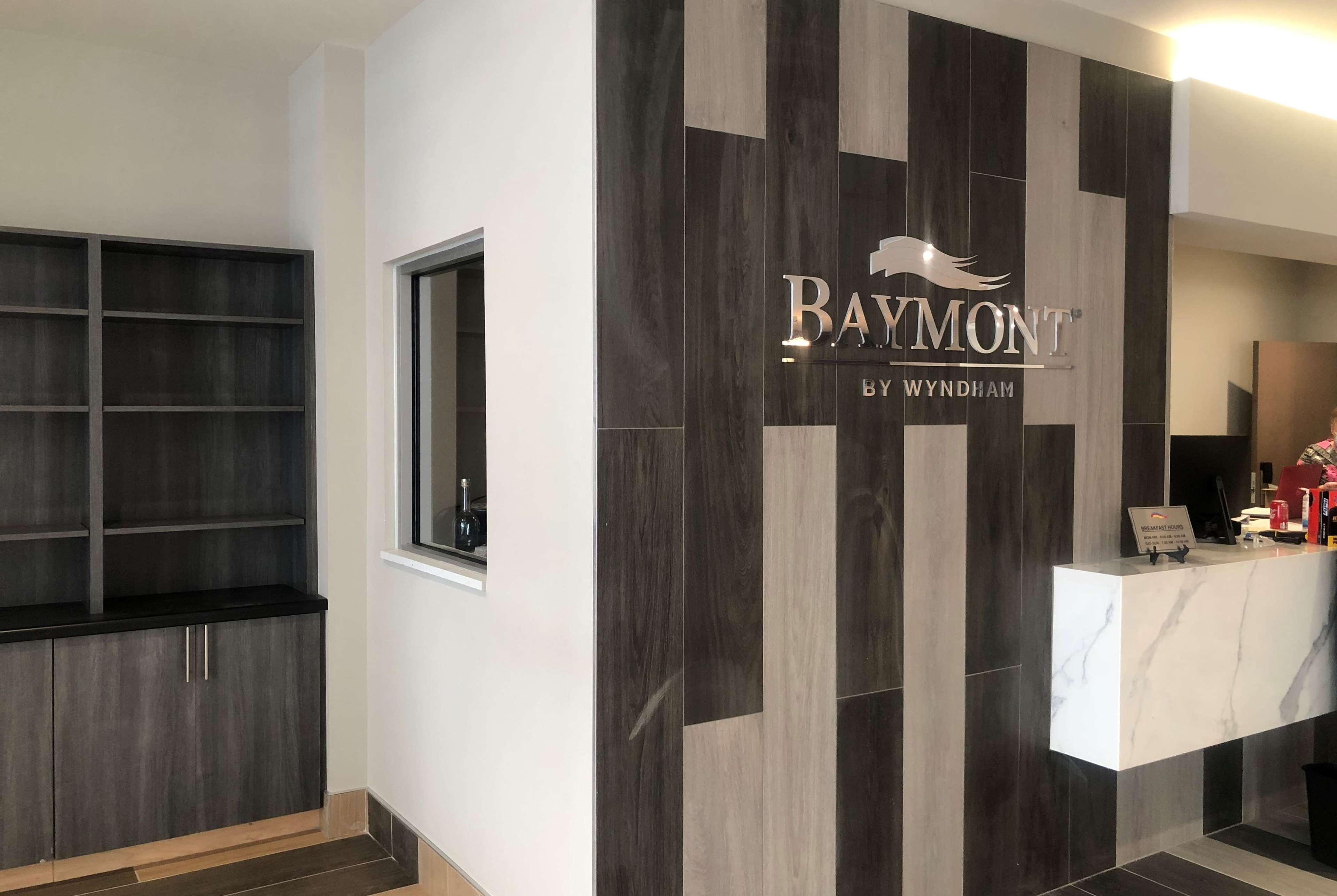 ホテル Baymont By Wyndham マディソン エクステリア 写真